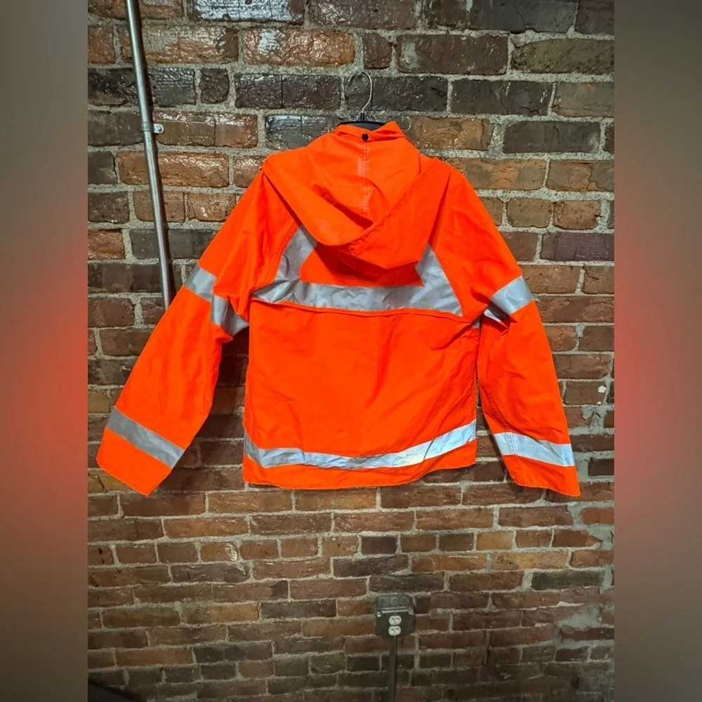 High-Visibility 3M Orange Jacket with Reflective Stripes Class 3 Size Medium - Picture 5 of 6